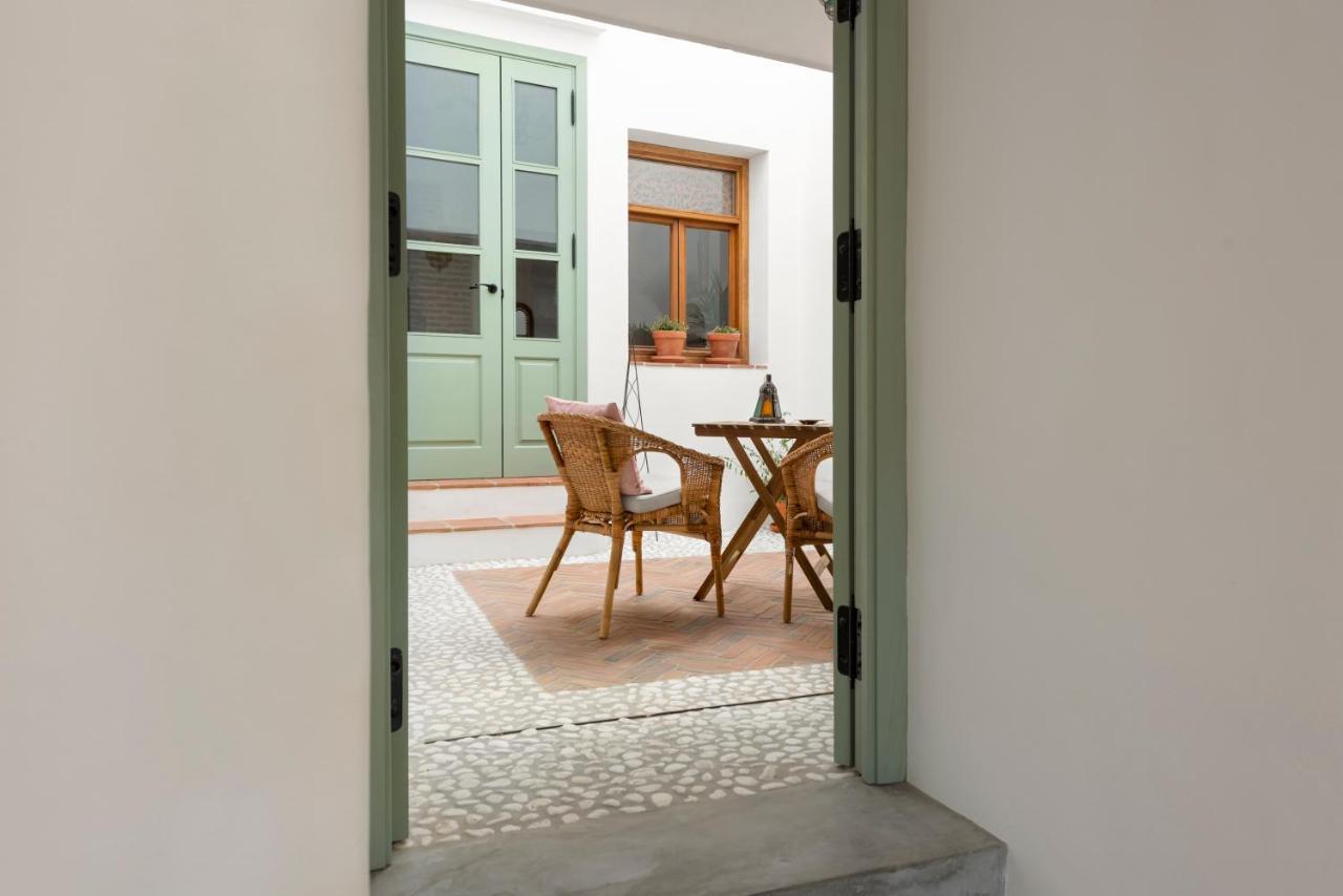 La Amara Lounis - En El Casco Antiguo De Frigiliana