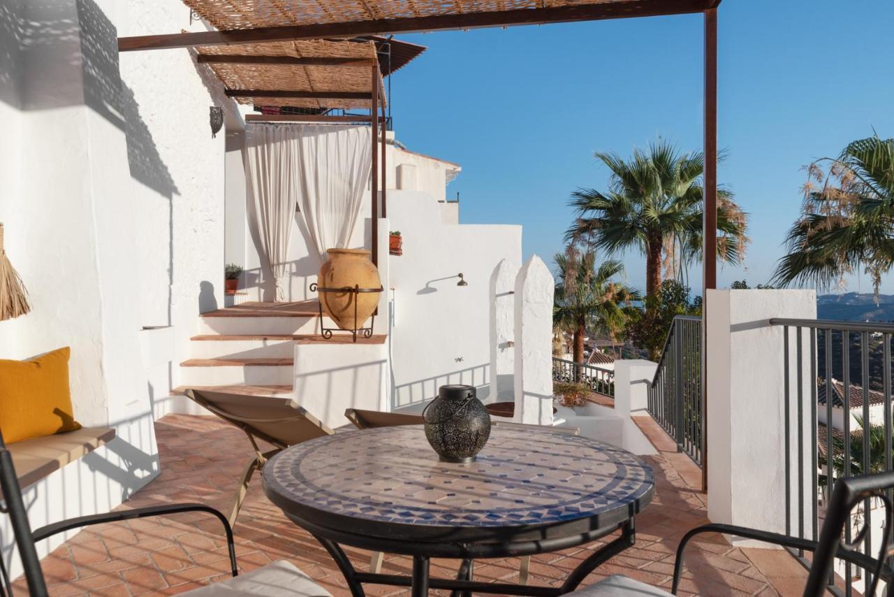 La Amara Lounis - En El Casco Antiguo De